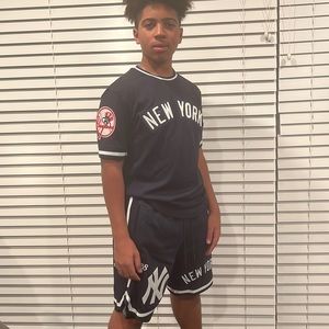MLB pro standard NYY shorts